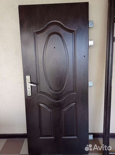 Металлическая дверь бу