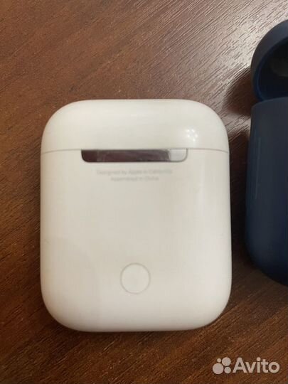 Беспроводные наушники apple airpods