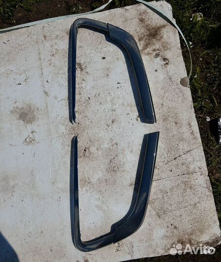 Молдинг переднего бампера веста