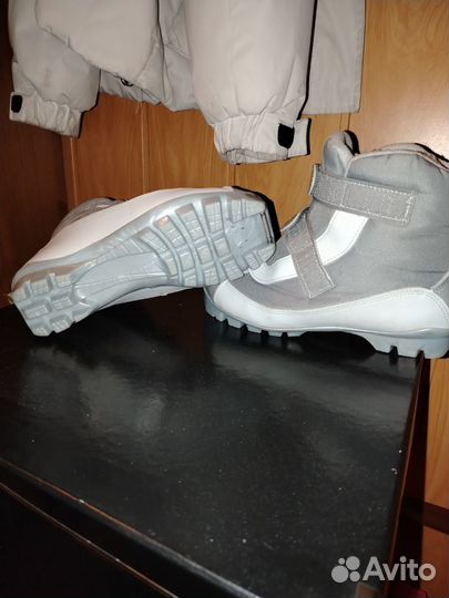 Лыжные ботинки