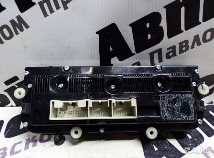 Блок управления климат-контролем Volkswagen Passat