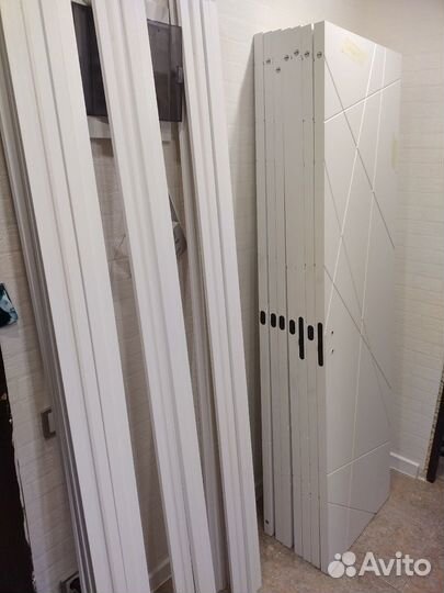 Межкомнатные двери белые геометрия