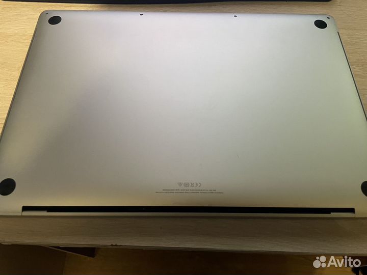 Максимальный Macbook Pro 2019 i9 64gb 1TB 5500M