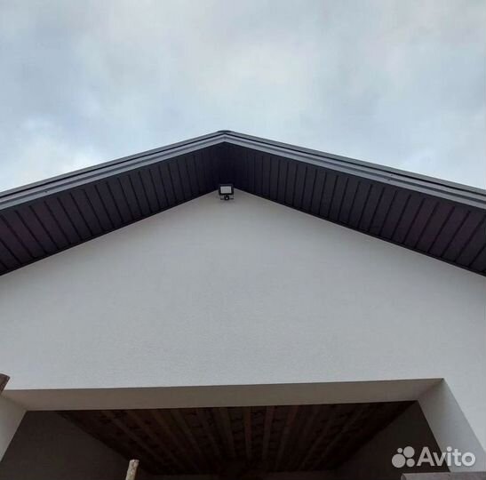 Софит с центральной перфорацией