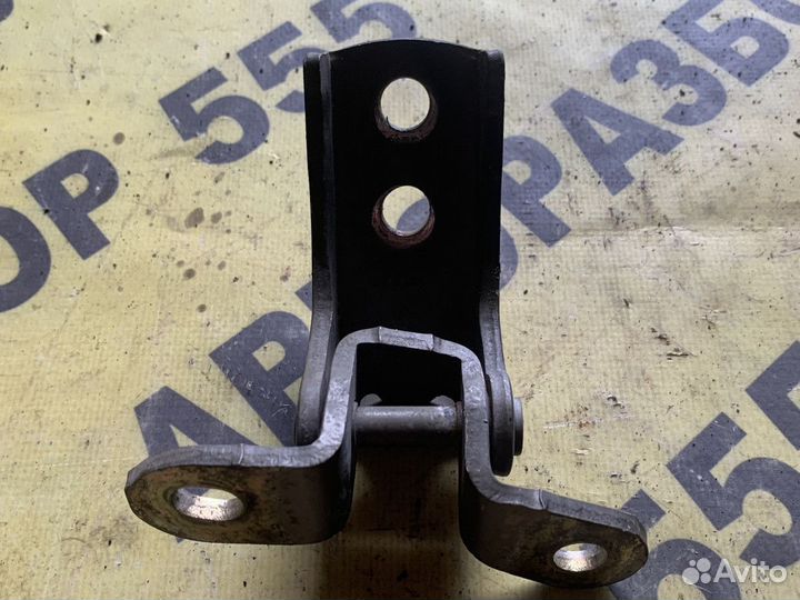 Петля двери передняя левая верхняя Lifan X60