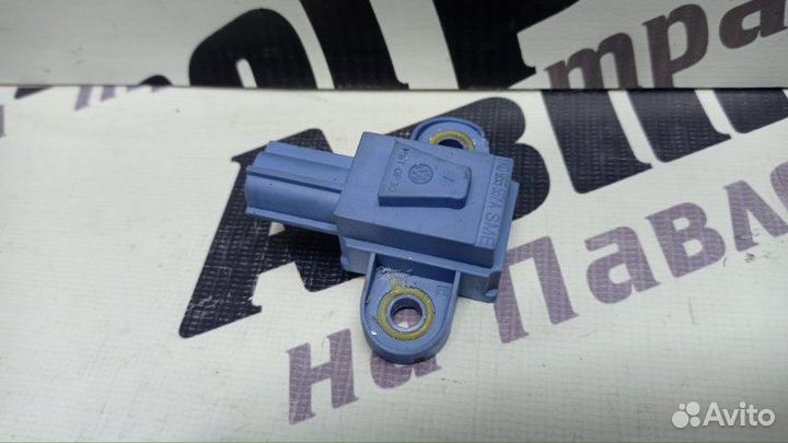 Датчик airbag Volkswagen Passat 3C2 BVY 18.05.2006