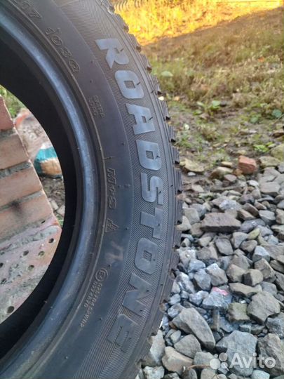 Roadstone Winguard Ice R17