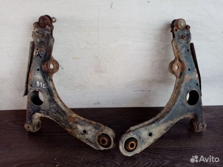 Рычаг передний Vw Passat B3/B4