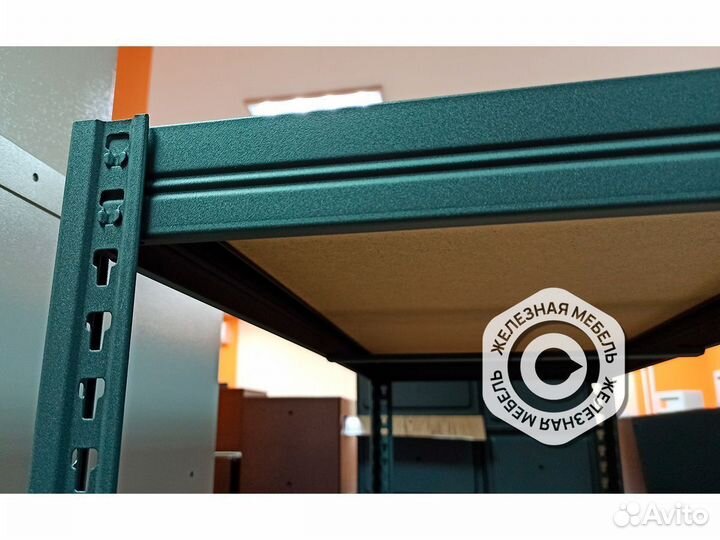 Металлический стеллаж черный с настилом из двп