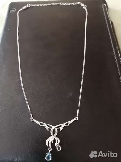 Колье серебро камни