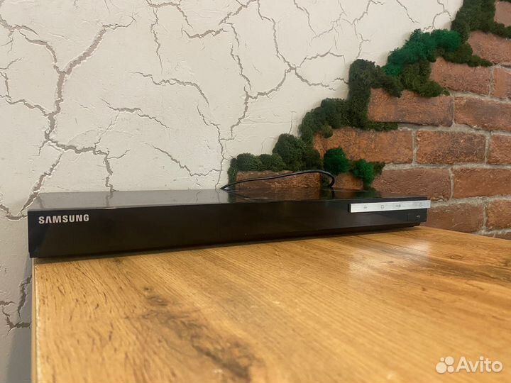 Dvd-плеер samsung bd-c5500 + Смарт браслеты