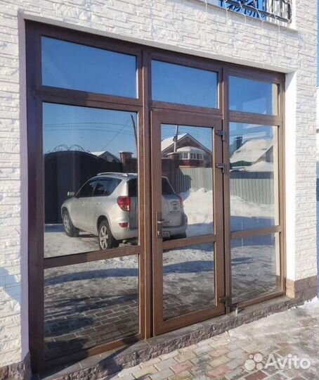 Пластиковые двери входные