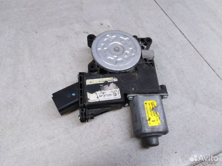 Моторчик переднего правого стеклоподъемника