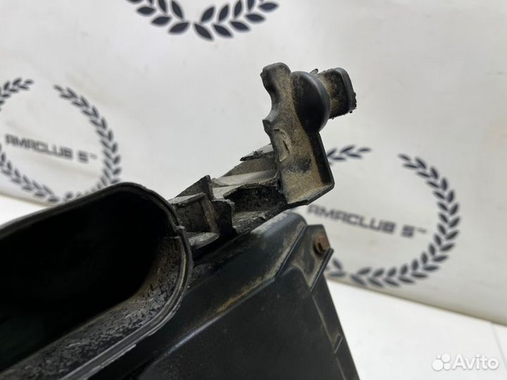 Корпус воздушного фильтра Ford Focus 2 купе 2.0