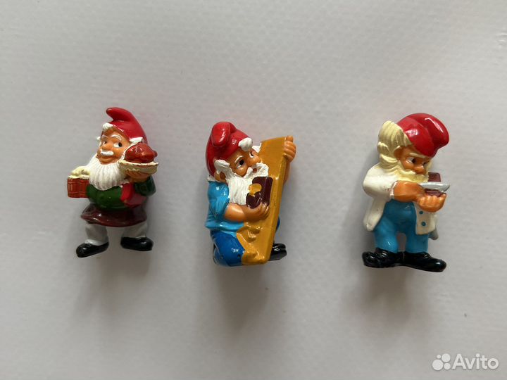 Киндер сюрприз из 90 игрушки редкие