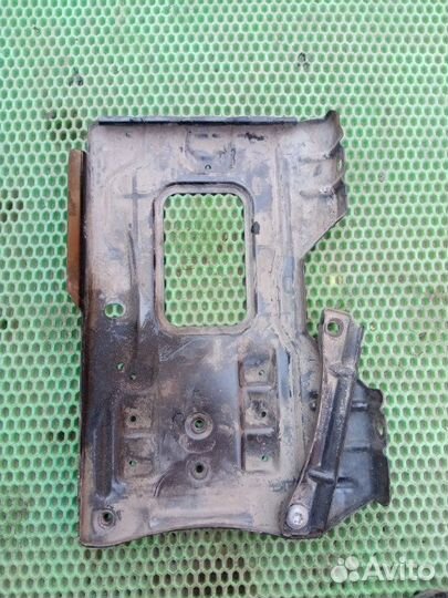 Площадка акб Mercedes-Benz C-Class W204 M271.820