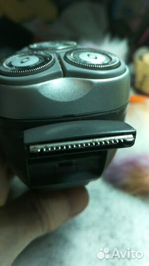 Электробритва с плавающими лезвиями philips
