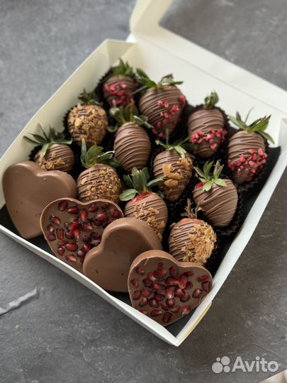 Гранат в шоколаде