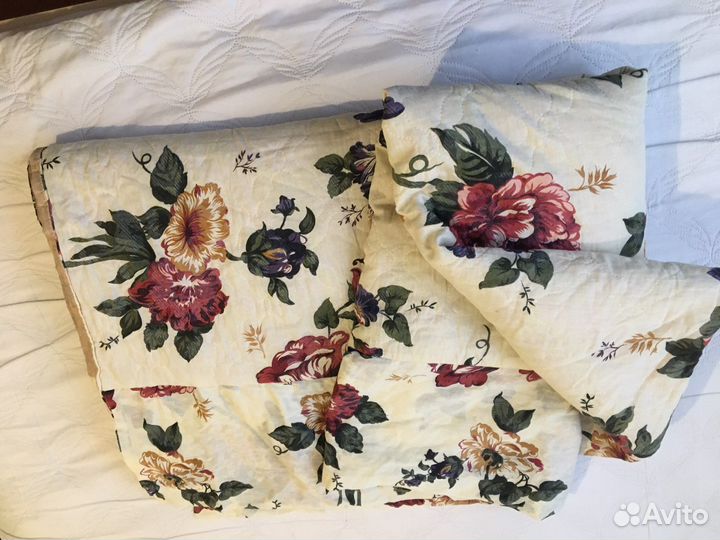 Покрывало на 2х спальную кровать б/у 210/230 см