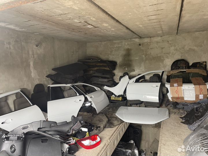 На разборе Лада Гранта fl liftback