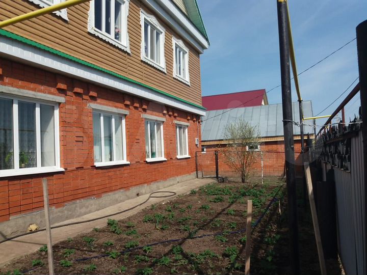 Дом 420 м² на участке 50 сот.