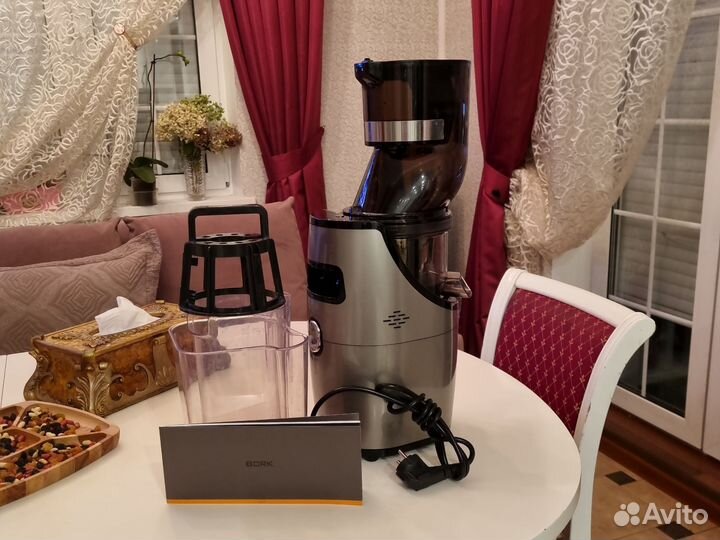 Соковыжималка шнековая борк s611 бу