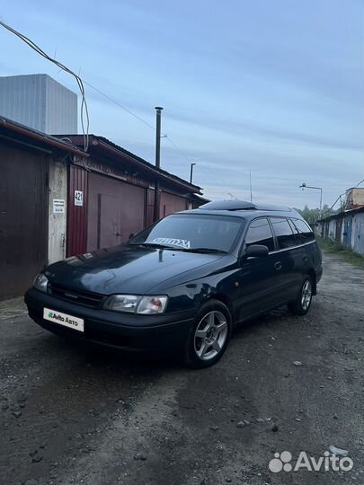 Toyota Caldina 2.0 AT, 1993, 100 000 км