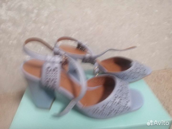 Босоножки новые натуральная кожа