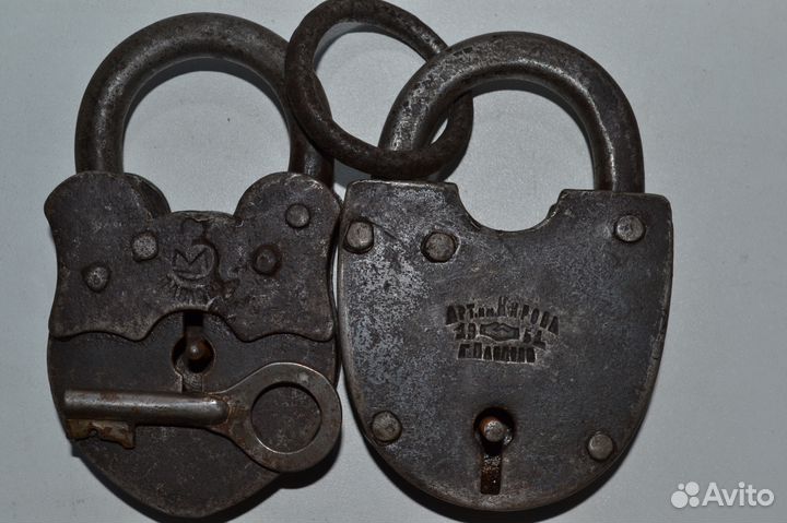 Старые амбарные замки