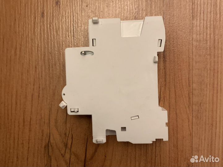 Расцепитель Schneider Electric A9N26946