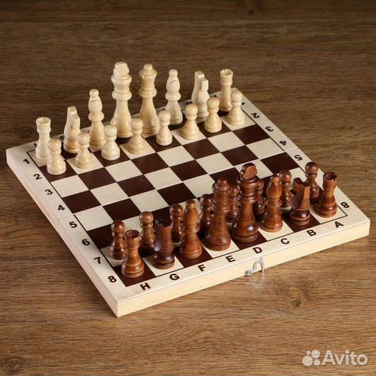 Шахматные фигуры разные