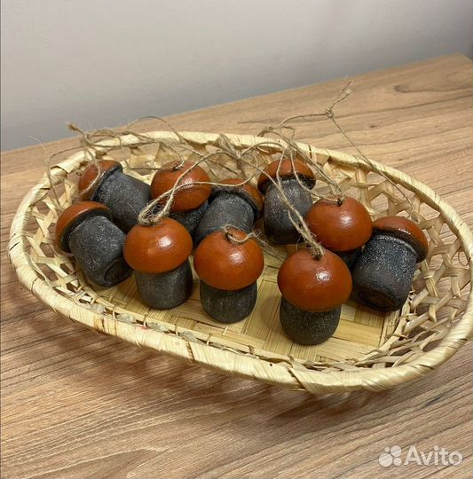 Елочные игрушки из дерева