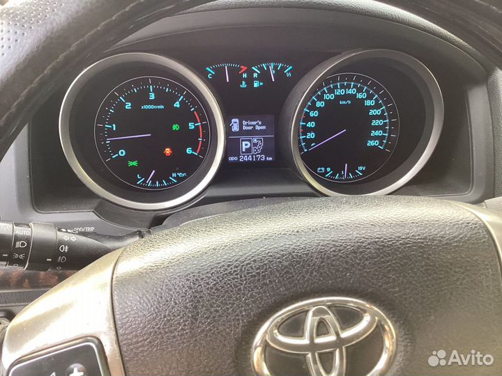 Toyota Land Cruiser 4.5 AT, 2011, 245 000 км