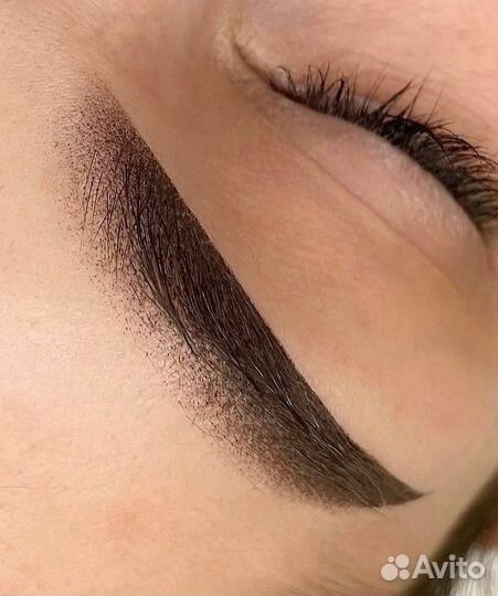 Обучение перманентному макияжу бровей