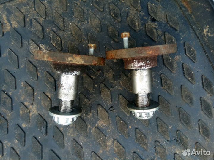 Цапфа задняя Фольксваген Поло Volkswagen Polo