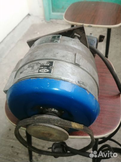 Электроматор от стиральной машины Вятка