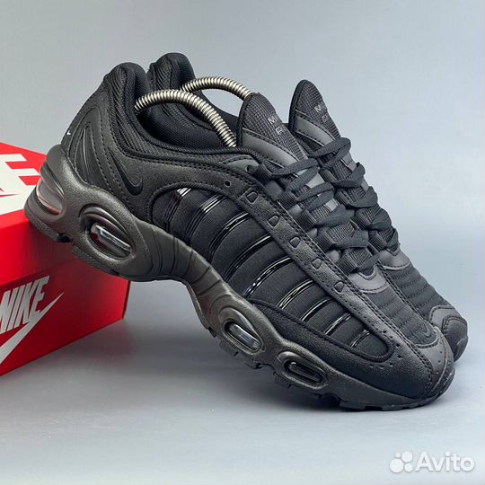 Nike Air Max Tailwind 4