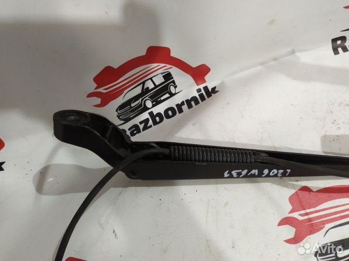 Дворник лобового стекла передний правый Mercedes