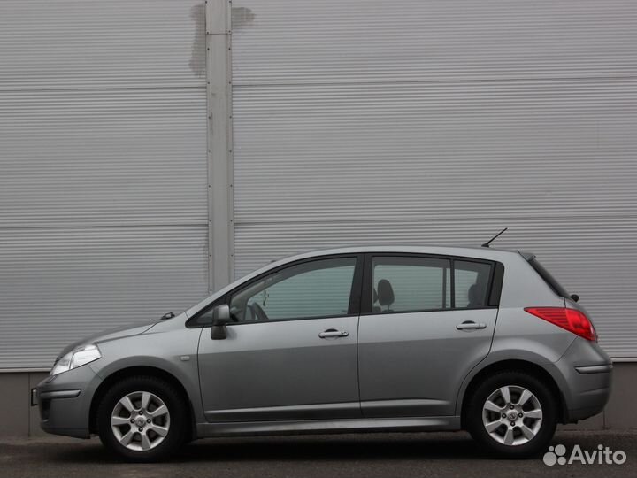 Nissan Tiida 1.6 AT, 2011, 202 202 км