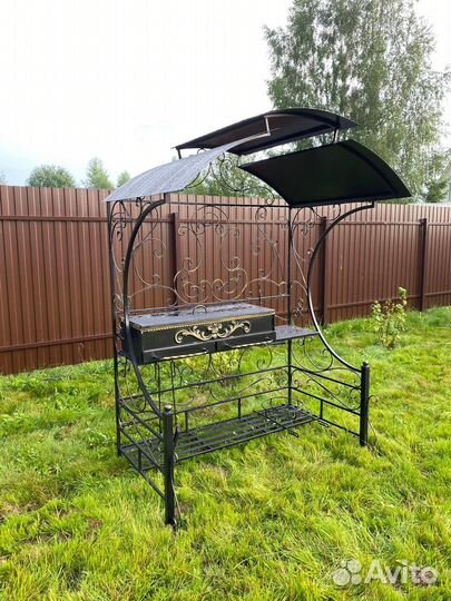 Беседка с мангалом