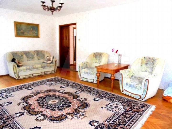 Дом 193 м² на участке 5 сот.