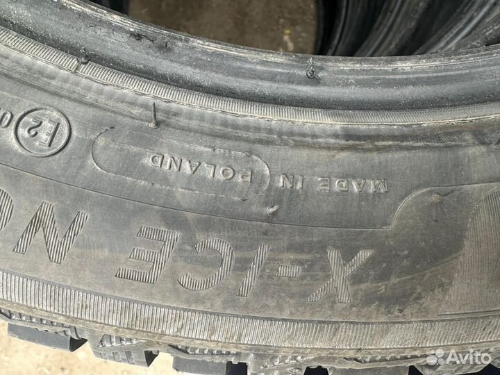 Michelin X-Ice North 4 215/55 R18