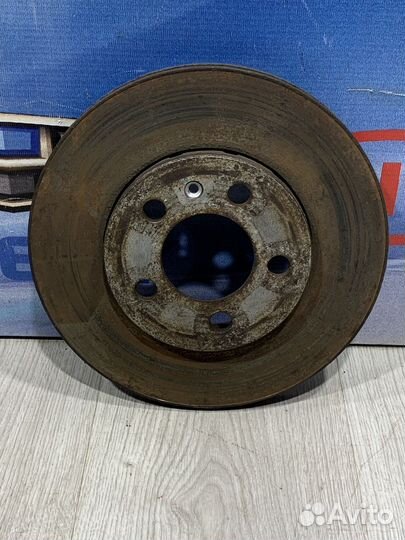 Тормозной диск перед Volkswagen polo 5