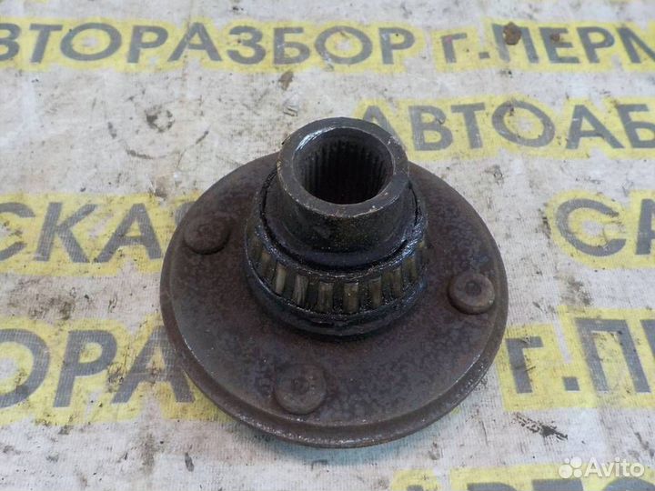 Ступица задняя Nissan Serena 1992-2001