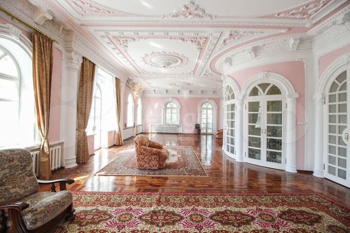 Коттедж 803 м² на участке 41,1 сот.