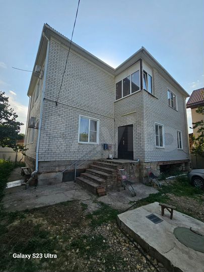 Дом 270 м² на участке 6 сот.