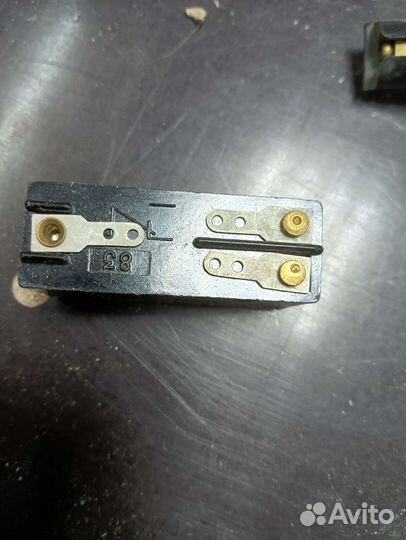 Микропереключател