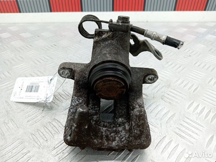 Суппорт задний левый для Volkswagen Passat 5 GP