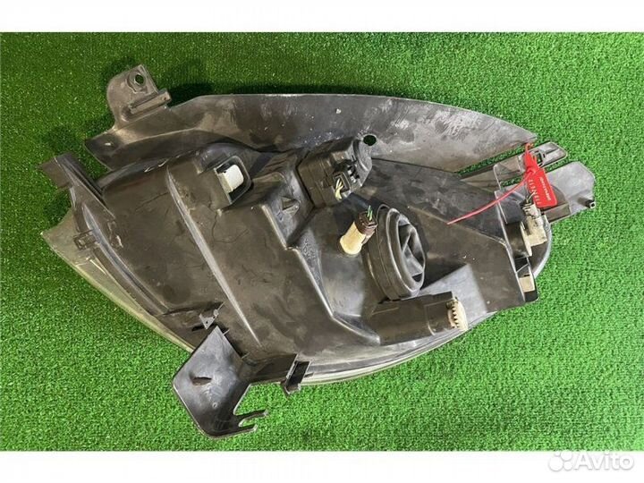 Фара правая Citroen Picasso 1.6 2005