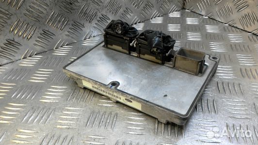 Блок управления двигателем ford focus 2 (93D08PF01